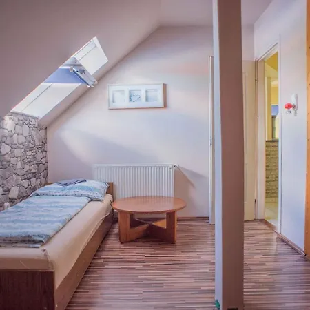 Apartment In Gyenesdias - Balaton 18807 Apartman Gyenesdiás