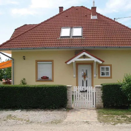 Apartment In Gyenesdias - Balaton 18807 아파트 기에네스디아스