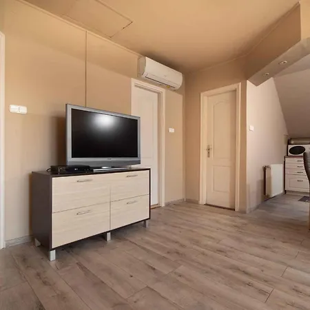 Apartman Apartment In Gyenesdias - Balaton 18807 *