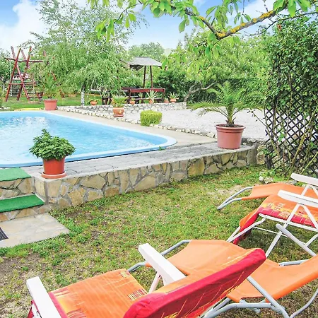 In - Balaton 18807 *