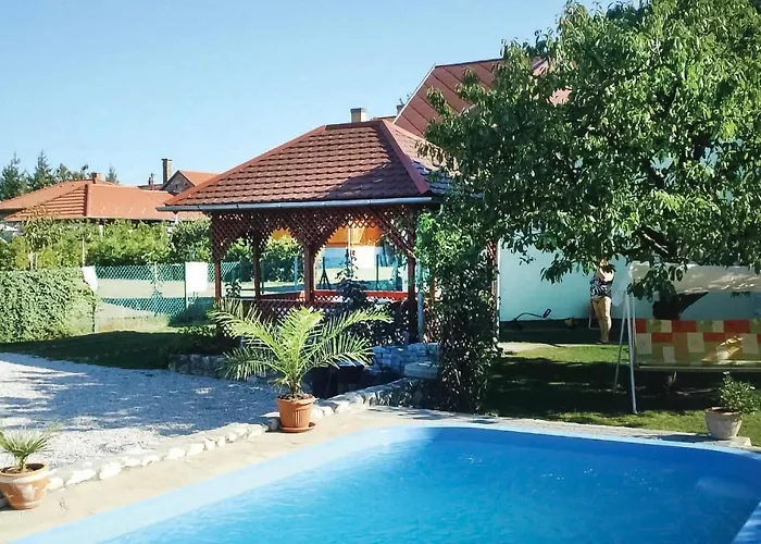 In - Balaton 18807 Apartman *
