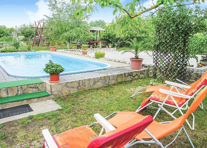 In - Balaton 18807 *